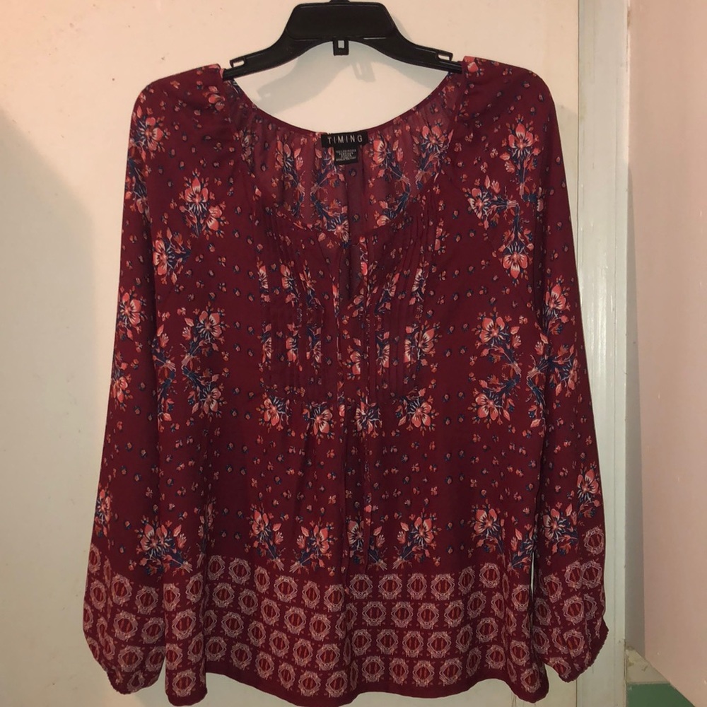 Long sleeve top. Medium